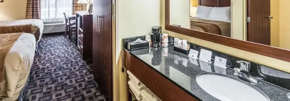 Comfort Inn & Suites