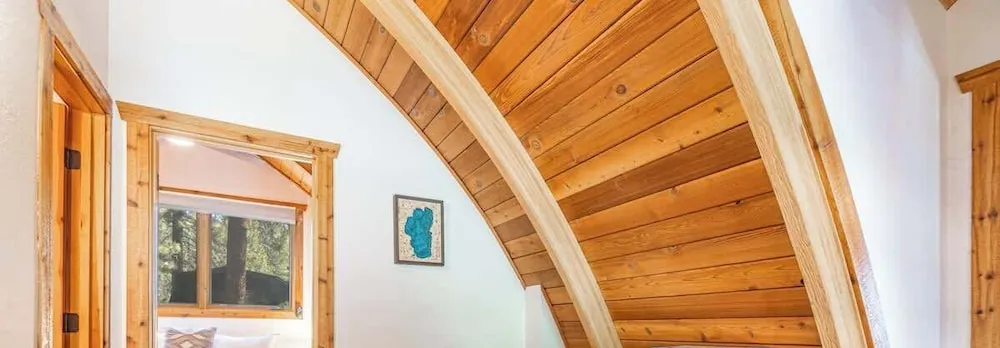 The Canoe Cabin
