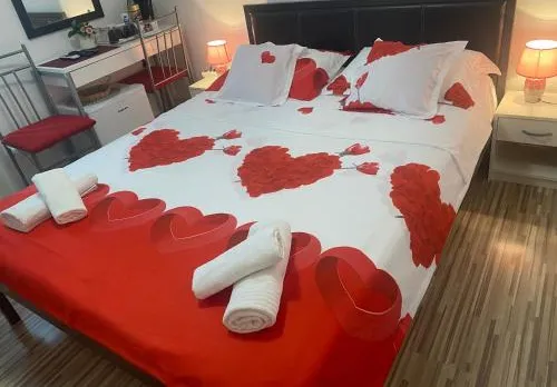 Damira Rooms