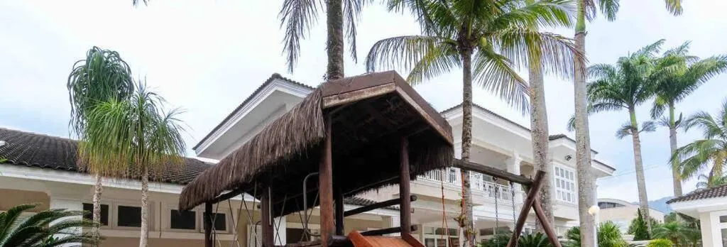 Villa Luxuosa - Condominio Jardim Acapulco Guaruja