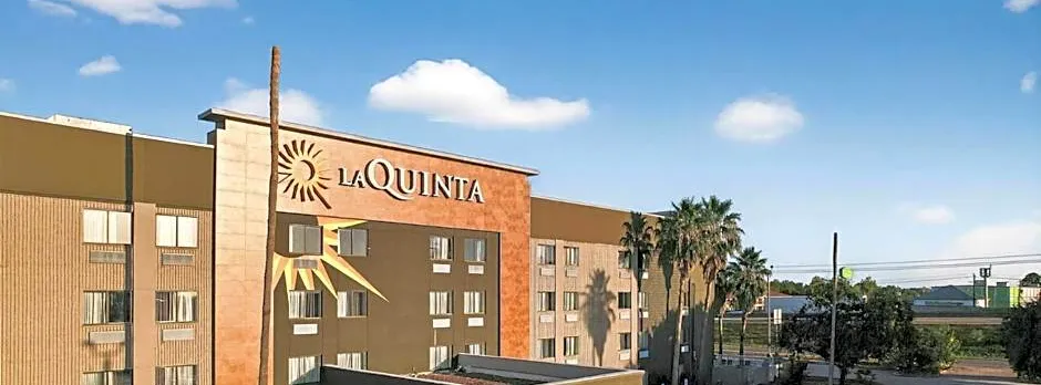 La Quinta Inn & Suites by Wyndham Houston Baytown East