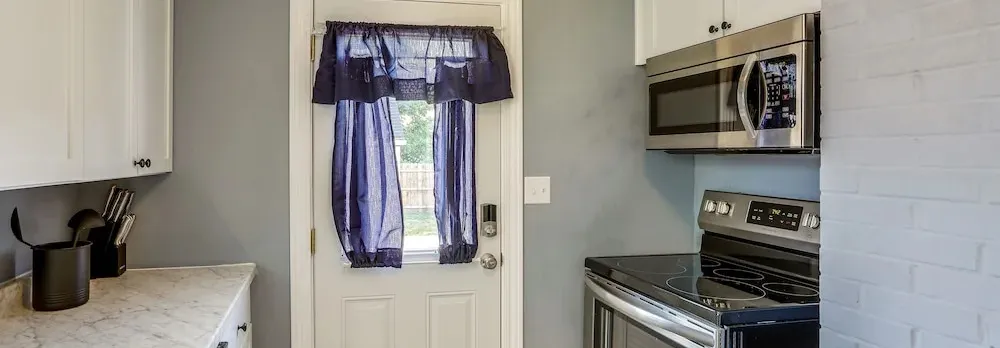 Dog-friendly Port Clinton Home: Walk to Lake Erie!