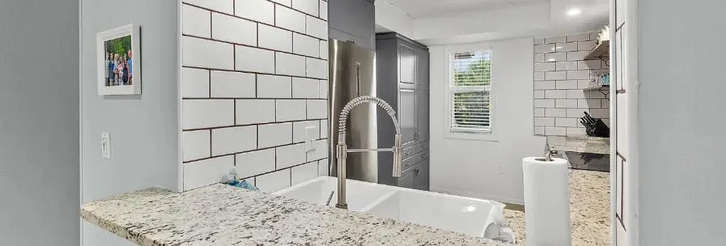 Island Oasis - 3br 2ba - steps to the ocean!