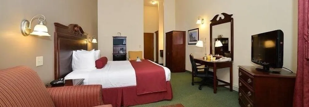 Best Western the Hotel Chequamegon