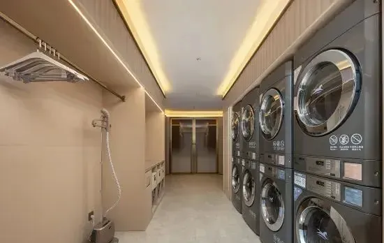 Wanhao Hotel (Wansheng Metro Station, Liulin Campus, SWUFE)