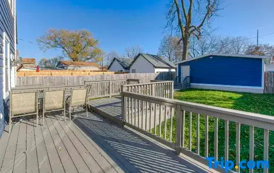 Spacious Renovated Home Near Attractions