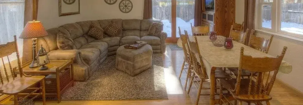 Breezy Pines Cabin 4 Bedroom Home by RedAwning