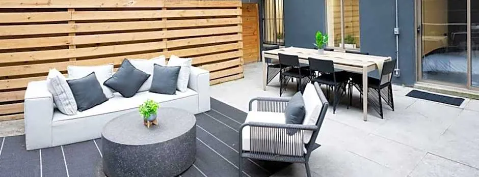 Massive 1BR w Private Patio in Upper East Side