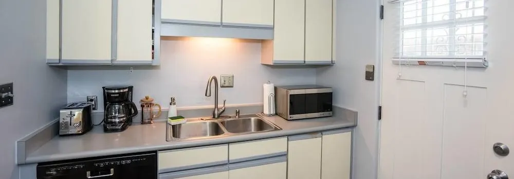 The Denver Den in Mayfair Park Enormous Backyard with Grill Sleeps 7