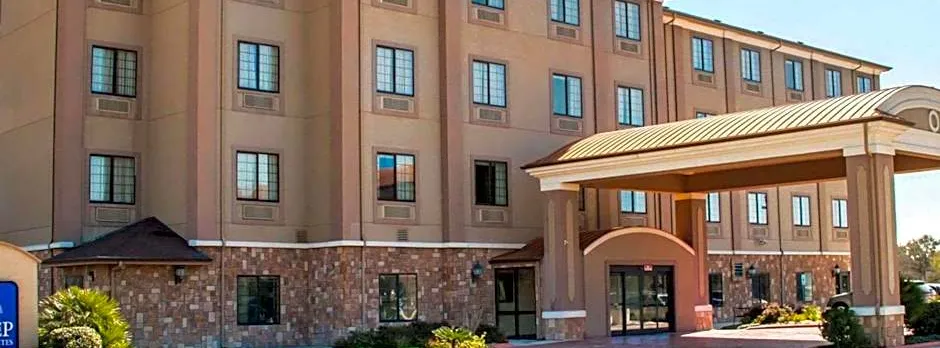 Sleep Inn & Suites at Six Flags