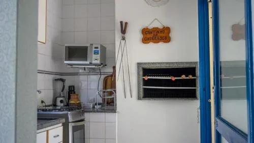 Casa AMARELA - A 70 Metros da Areia da Praia dos Ingleses - 6 Pessoas
