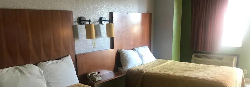 Day N Night Inn