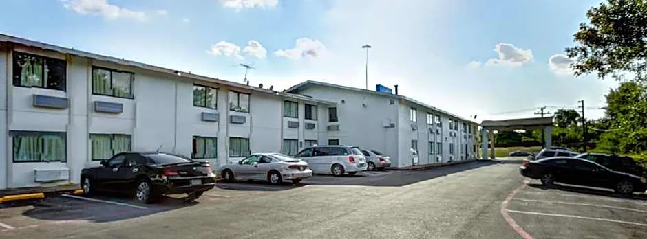 Motel 6-Dallas, TX - South