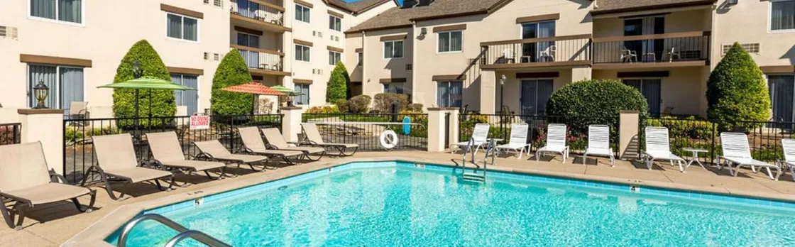 Club-Hotel Nashville Inn & Suites