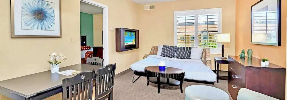 1BR Apartment Close to Disney w Pool and Hot Tub