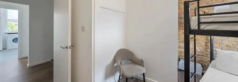 Large 1 Bedroom Studio in Old St