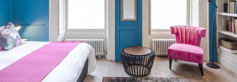 4 Berkeley Sq - Yourapartment