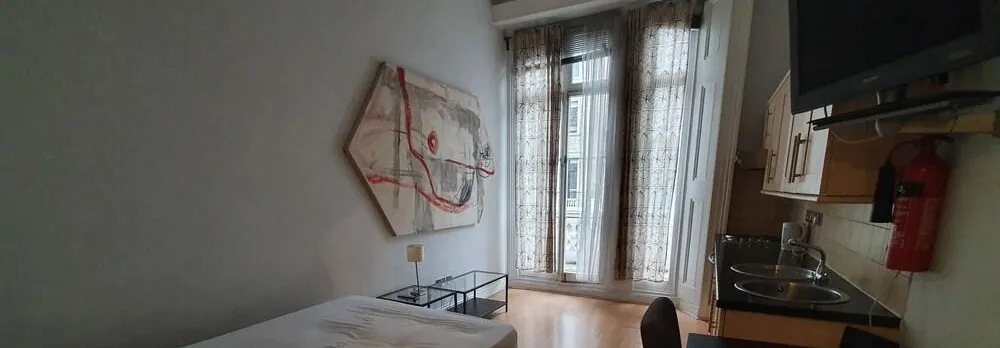Studio Apartment in South Kensington 10