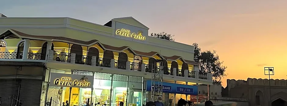 Hotel Green Castle (Heritage Hotel)