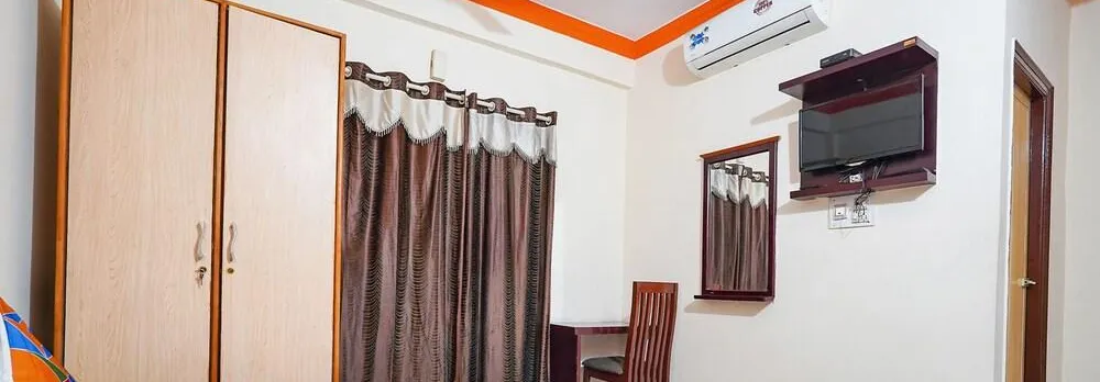 Fabhotel Century Gardens