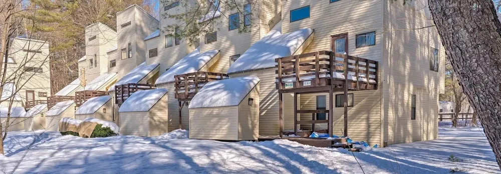 Unique Thornton Townhome: Swim, Ski, & Hike!