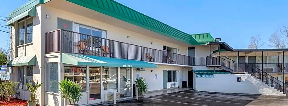 Econo Lodge Conway Central