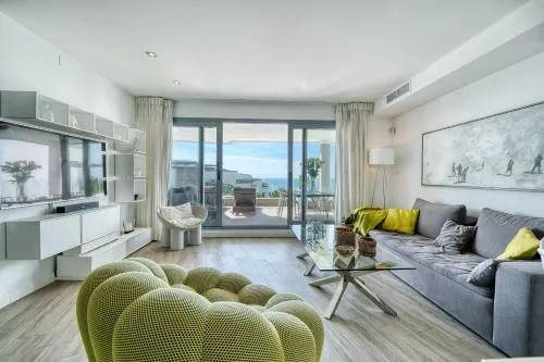 3070 Cabopino Luxury Apartment