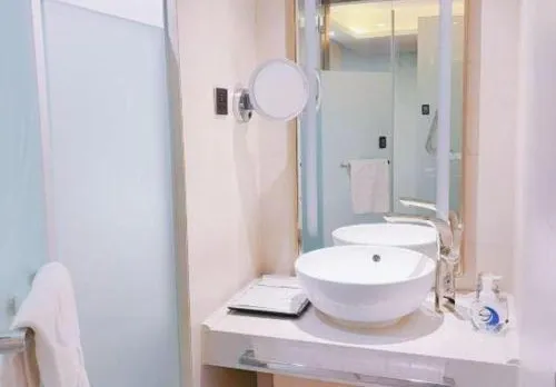 Lavande Hotel Wuhan Qingshan Zhongyuan Plaza