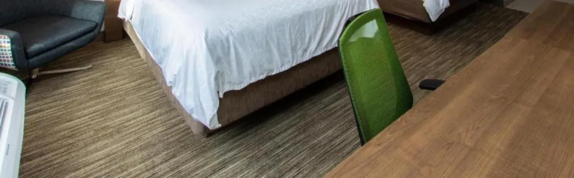 Holiday Inn Express Hotel & Suites Roseville - Galleria Area