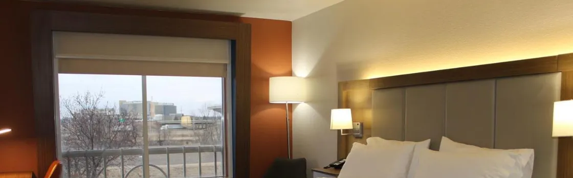 Holiday Inn Express & Suites Beloit