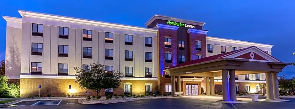 Holiday Inn Express Indianapolis - Southeast by IHG