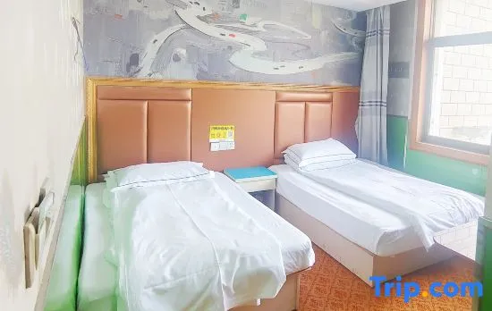 Shunxin Hostel