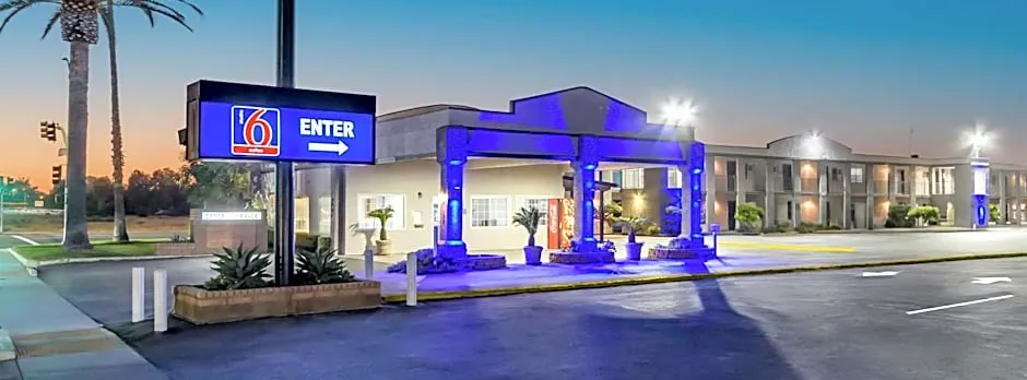 Studio 6 Suites Madera, CA Yosemite