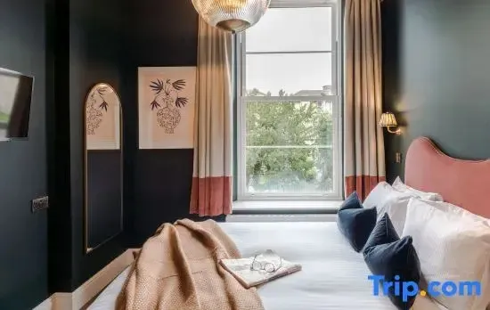 Tyndall's Park - 1 Bed Apartment - No.3