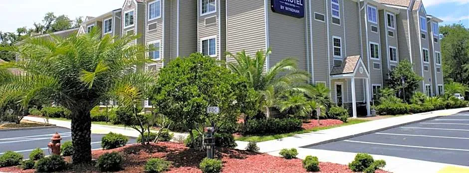 Microtel Inn & Suites By Wyndham Jacksonville Airport