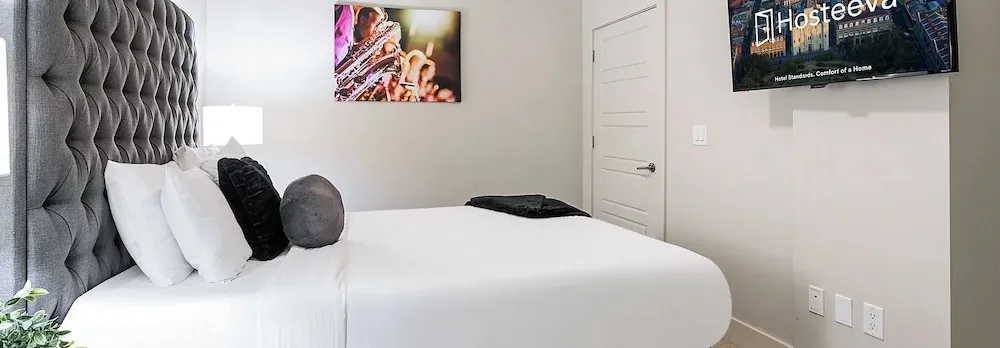 Modern Condo Near French Quarter