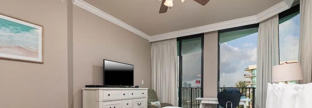 Phoenix On The Bay 1332 3 Bedroom Condo