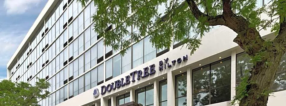 DoubleTree by Hilton Jamestown