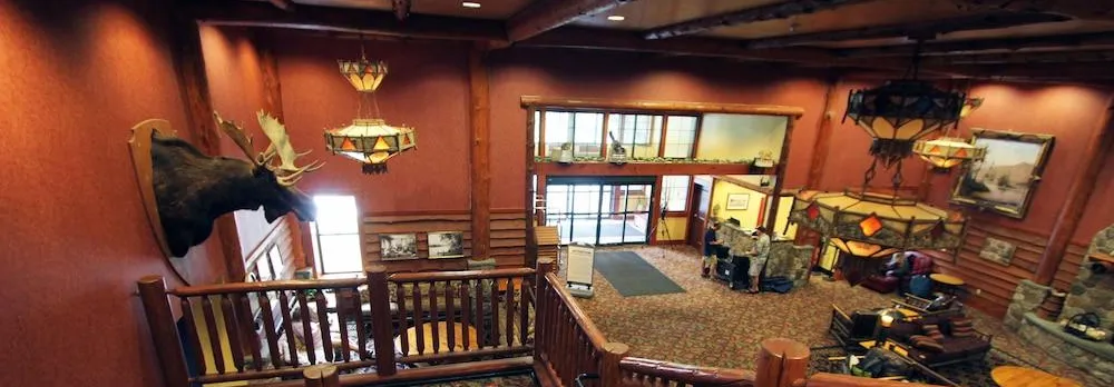 Six Flags Great Escape Lodge