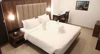 Golden Chariot The Boutique Hotel, Andheri