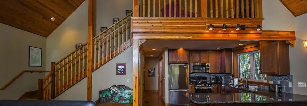 Trees, Breeze And Skis 3 Bedroom House
