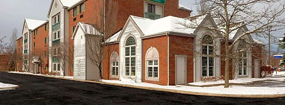 La Quinta Inn & Suites by Wyndham Cleveland Macedonia
