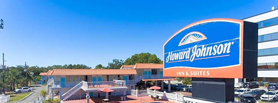 Howard Johnson by Wyndham Clearwater or Dunedin