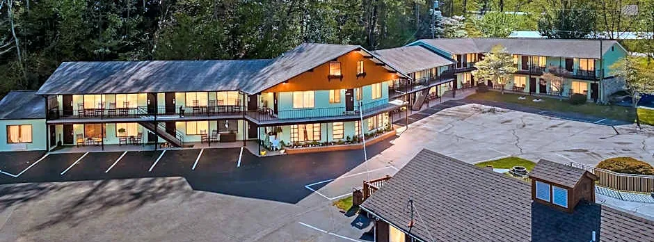 Castlewood Inn