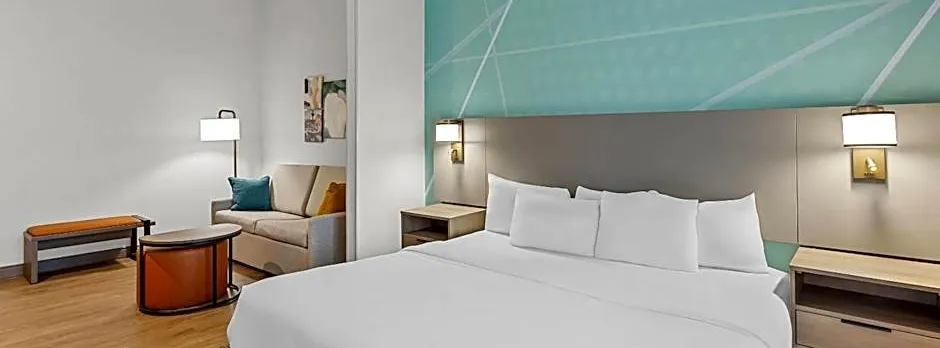 Comfort Suites Hotel and Conference Center