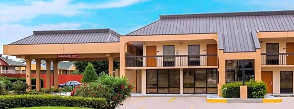 OYO Hotel Baton Rouge Mid City