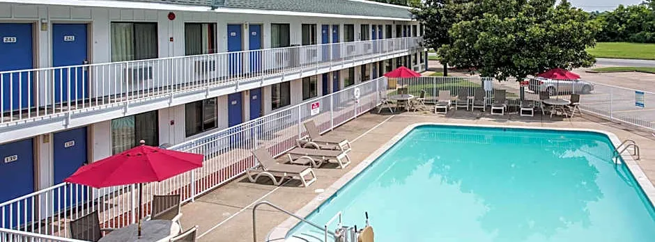 Motel 6 Goodlettsville, TN - Nashville
