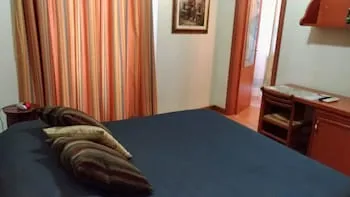 Nicolas Inn
