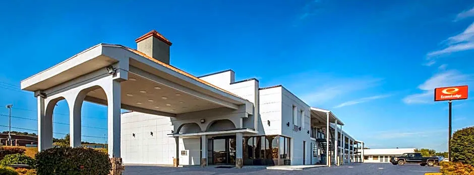 Econo Lodge White Pine Morristown I-81 & I-40 Split