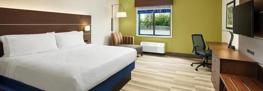 Holiday Inn Express Hotel & Suites Panama City-Tyndall